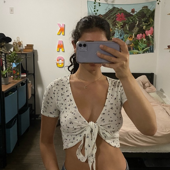Brandy Melville Tops - brandy rae floral wrap top